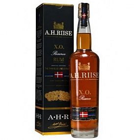 A.H. Riise Royal Danish Navy 20y 40% 0,7 l (karton)